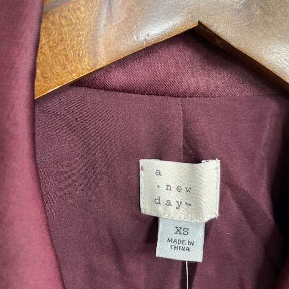 NEW Women’s XS Structured Satin Blazer Burgundy A New Day i1663 - Picture 9 of 10